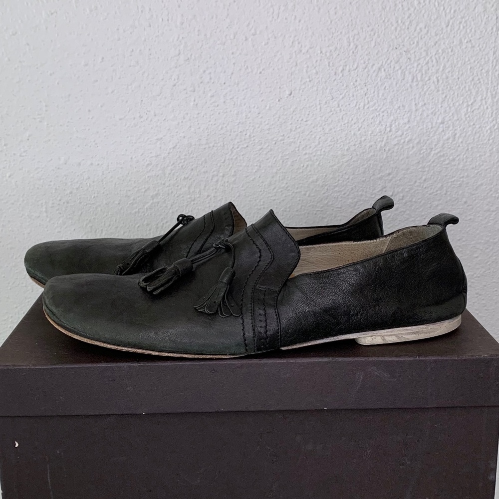 Costume National tasseled black leather loafer